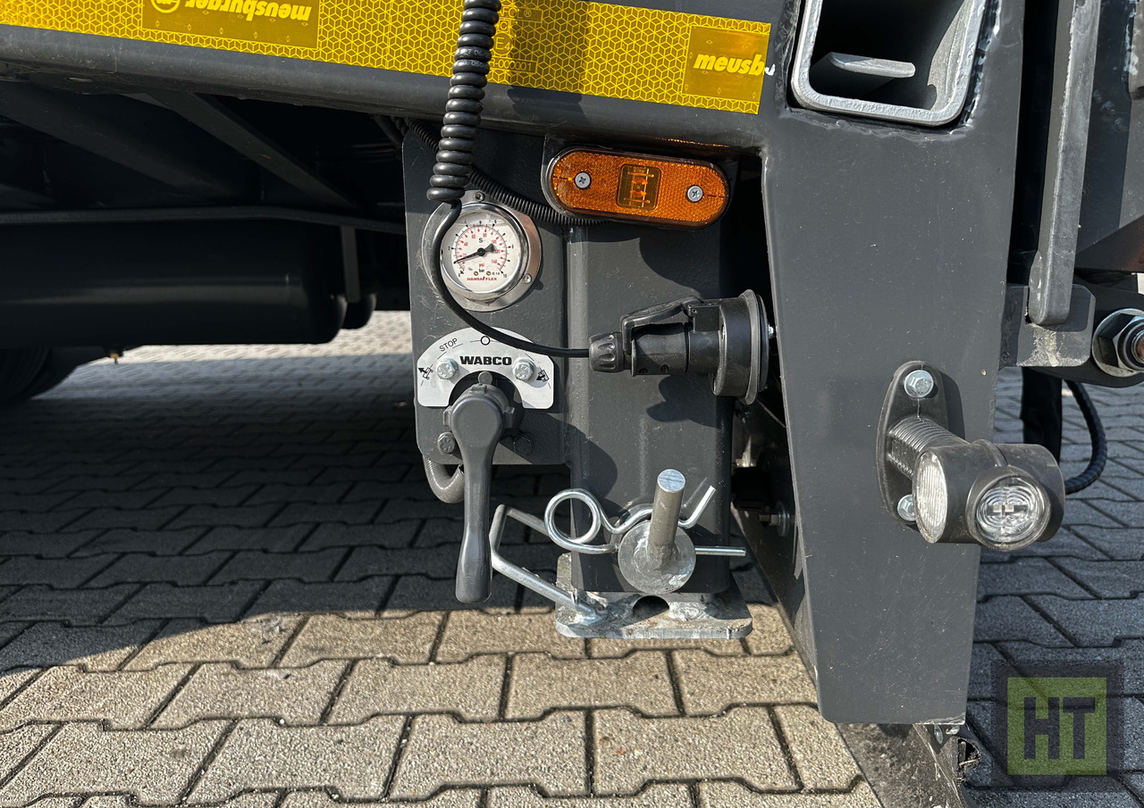 Poluprikolica s niskim utovarivačem Meusburger 3-Achs-Tele-Semi mit 1 Paar Radmulden und hydr. Rampen: slika Poluprikolica s niskim utovarivačem Meusburger 3-Achs-Tele-Semi mit 1 Paar Radmulden und hydr. Rampen