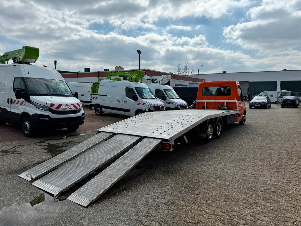 Renault Master Autotransporter - Kamion za vuču: slika Renault Master Autotransporter - Kamion za vuču Renault Master Autotransporter - Kamion za vuču: slika Renault Master Autotransporter - Kamion za vuču