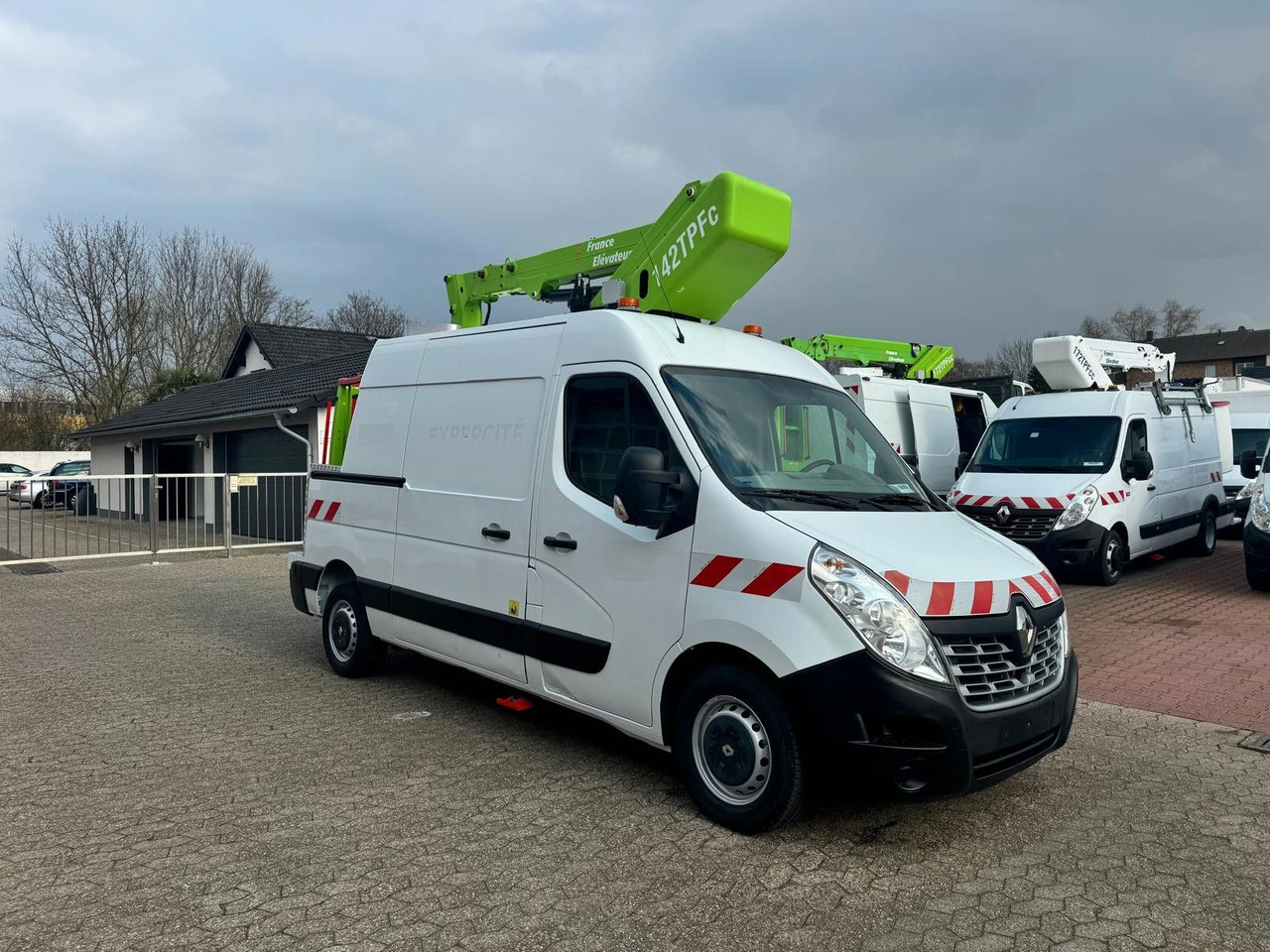Renault Master Steiger France Elévateur 142 TPFc - Podizna platforma montirana na kamion: slika Renault Master Steiger France Elévateur 142 TPFc - Podizna platforma montirana na kamion Renault Master Steiger France Elévateur 142 TPFc - Podizna platforma montirana na kamion: slika Renault Master Steiger France Elévateur 142 TPFc - Podizna platforma montirana na kamion