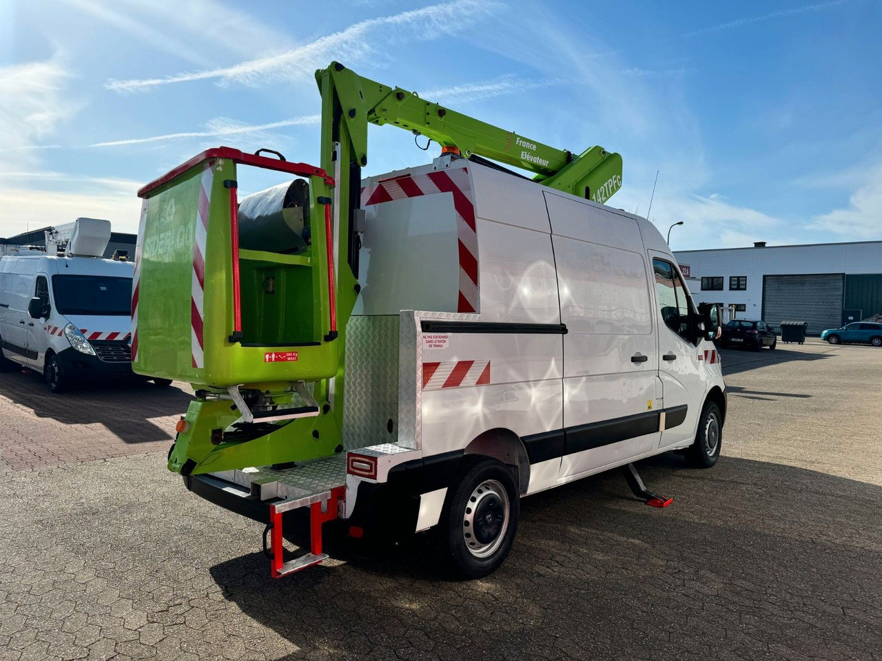 Renault Master Steiger France Elévateur 142 TPFc - Podizna platforma montirana na kamion: slika Renault Master Steiger France Elévateur 142 TPFc - Podizna platforma montirana na kamion Renault Master Steiger France Elévateur 142 TPFc - Podizna platforma montirana na kamion: slika Renault Master Steiger France Elévateur 142 TPFc - Podizna platforma montirana na kamion