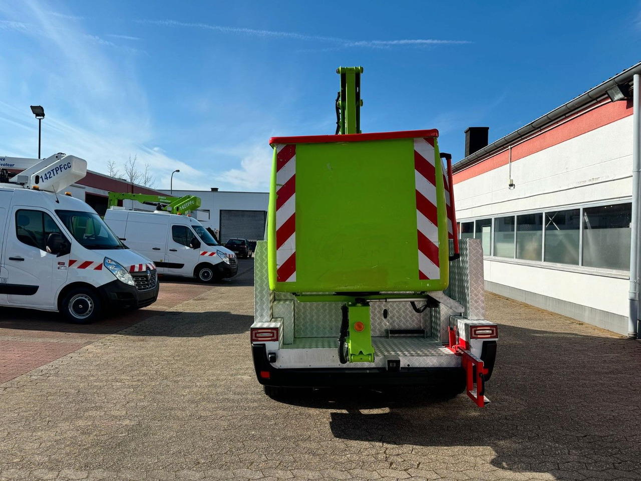 Renault Master Steiger France Elévateur 142 TPFc - Podizna platforma montirana na kamion: slika Renault Master Steiger France Elévateur 142 TPFc - Podizna platforma montirana na kamion Renault Master Steiger France Elévateur 142 TPFc - Podizna platforma montirana na kamion: slika Renault Master Steiger France Elévateur 142 TPFc - Podizna platforma montirana na kamion