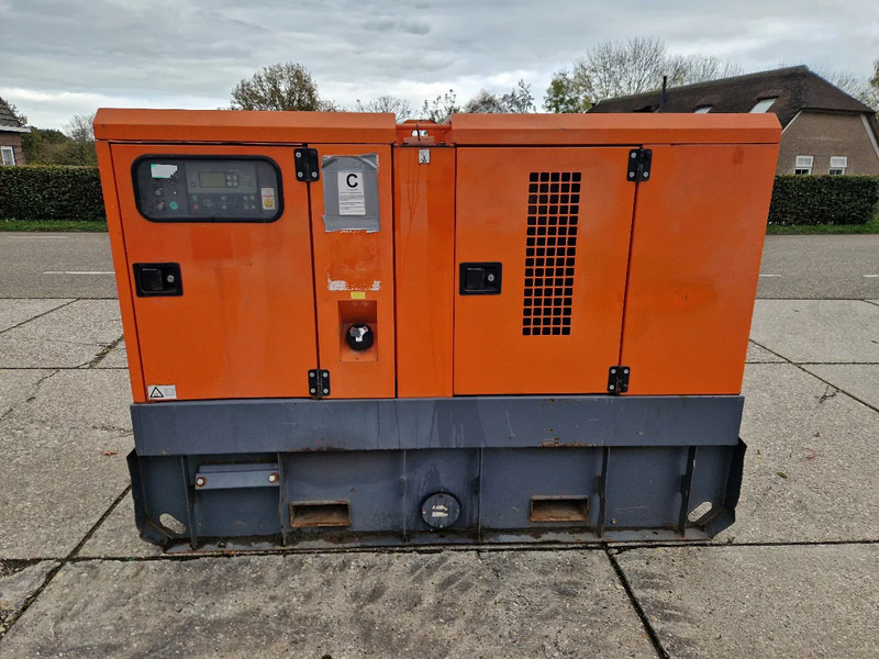 Atlas-Copco QAS 60 met Perkins motor - Generatorski set: slika Atlas-Copco QAS 60 met Perkins motor - Generatorski set Atlas-Copco QAS 60 met Perkins motor - Generatorski set: slika Atlas-Copco QAS 60 met Perkins motor - Generatorski set