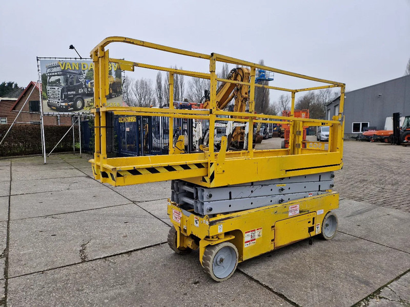 Genie GS2032 elektrisch werkhoogte 8m. met keuring - Škarasta podizna platforma: slika Genie GS2032 elektrisch werkhoogte 8m. met keuring - Škarasta podizna platforma Genie GS2032 elektrisch werkhoogte 8m. met keuring - Škarasta podizna platforma: slika Genie GS2032 elektrisch werkhoogte 8m. met keuring - Škarasta podizna platforma
