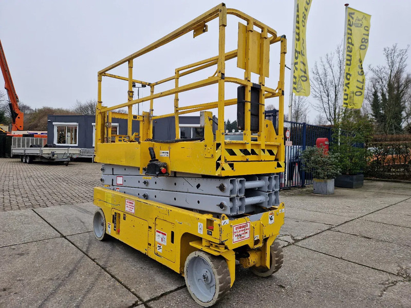 Genie GS2032 elektrisch werkhoogte 8m. met keuring - Škarasta podizna platforma: slika Genie GS2032 elektrisch werkhoogte 8m. met keuring - Škarasta podizna platforma Genie GS2032 elektrisch werkhoogte 8m. met keuring - Škarasta podizna platforma: slika Genie GS2032 elektrisch werkhoogte 8m. met keuring - Škarasta podizna platforma