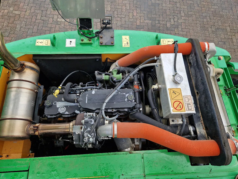 Hyundai Robex 160W-9A met 6-cilinder Cummins motor - Bager na kotačima: slika Hyundai Robex 160W-9A met 6-cilinder Cummins motor - Bager na kotačima Hyundai Robex 160W-9A met 6-cilinder Cummins motor - Bager na kotačima: slika Hyundai Robex 160W-9A met 6-cilinder Cummins motor - Bager na kotačima