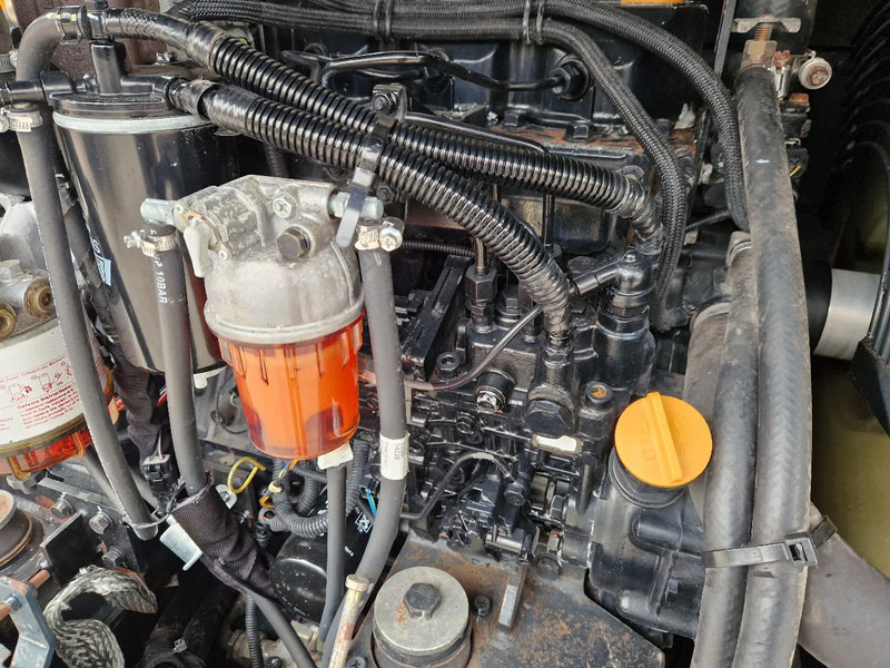 Hyundai Robex CR60-9 met airco - Mini bager: slika Hyundai Robex CR60-9 met airco - Mini bager Hyundai Robex CR60-9 met airco - Mini bager: slika Hyundai Robex CR60-9 met airco - Mini bager