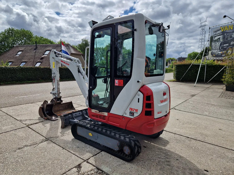 Takeuchi TB216 met 2089 uur - Mini bager: slika Takeuchi TB216 met 2089 uur - Mini bager Takeuchi TB216 met 2089 uur - Mini bager: slika Takeuchi TB216 met 2089 uur - Mini bager