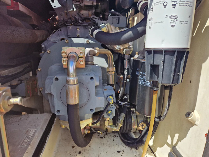 Terex TW160 inclusief kantelbak (1.98m.) - Bager na kotačima: slika Terex TW160 inclusief kantelbak (1.98m.) - Bager na kotačima Terex TW160 inclusief kantelbak (1.98m.) - Bager na kotačima: slika Terex TW160 inclusief kantelbak (1.98m.) - Bager na kotačima