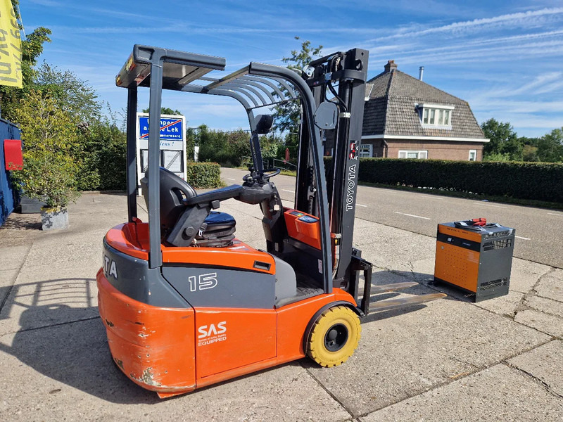 Toyota 1500 kg. elektrisch hefhoogte 5.00m. - Električni viličar: slika Toyota 1500 kg. elektrisch hefhoogte 5.00m. - Električni viličar Toyota 1500 kg. elektrisch hefhoogte 5.00m. - Električni viličar: slika Toyota 1500 kg. elektrisch hefhoogte 5.00m. - Električni viličar