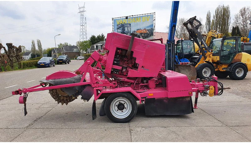 VERMEER SC1102 stobbenfrees/stronkenfrees op aanhanger - Drobilica stabala: slika VERMEER SC1102 stobbenfrees/stronkenfrees op aanhanger - Drobilica stabala VERMEER SC1102 stobbenfrees/stronkenfrees op aanhanger - Drobilica stabala: slika VERMEER SC1102 stobbenfrees/stronkenfrees op aanhanger - Drobilica stabala