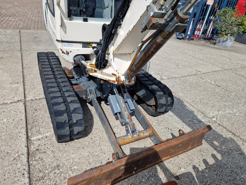 Mini bager WACKER NEUSON 2003RD met nivelleersysteem: slika Mini bager WACKER NEUSON 2003RD met nivelleersysteem