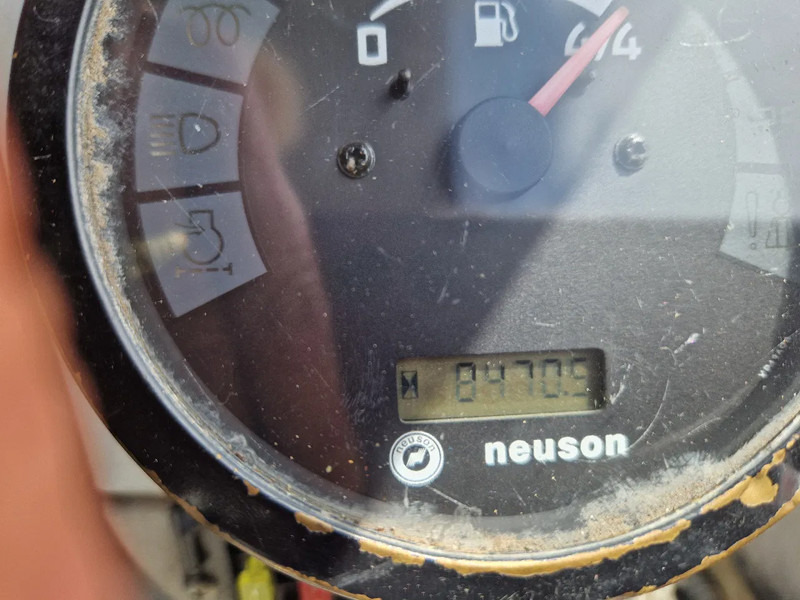 Mini bager WACKER NEUSON 2003RD met nivelleersysteem: slika Mini bager WACKER NEUSON 2003RD met nivelleersysteem