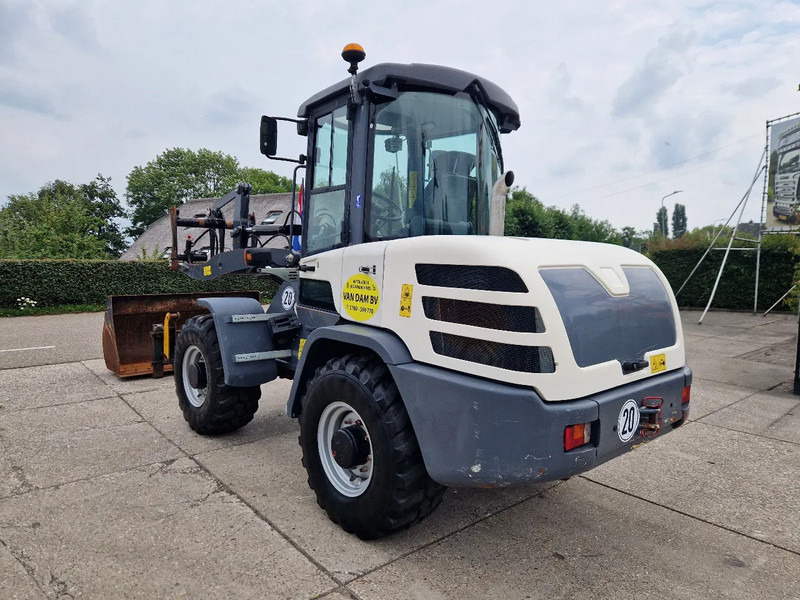 Yanmar TL80 / Terex TL80 / Schaeff TL80 very low hours! - Utovarivač na kotačima: slika Yanmar TL80 / Terex TL80 / Schaeff TL80 very low hours! - Utovarivač na kotačima Yanmar TL80 / Terex TL80 / Schaeff TL80 very low hours! - Utovarivač na kotačima: slika Yanmar TL80 / Terex TL80 / Schaeff TL80 very low hours! - Utovarivač na kotačima