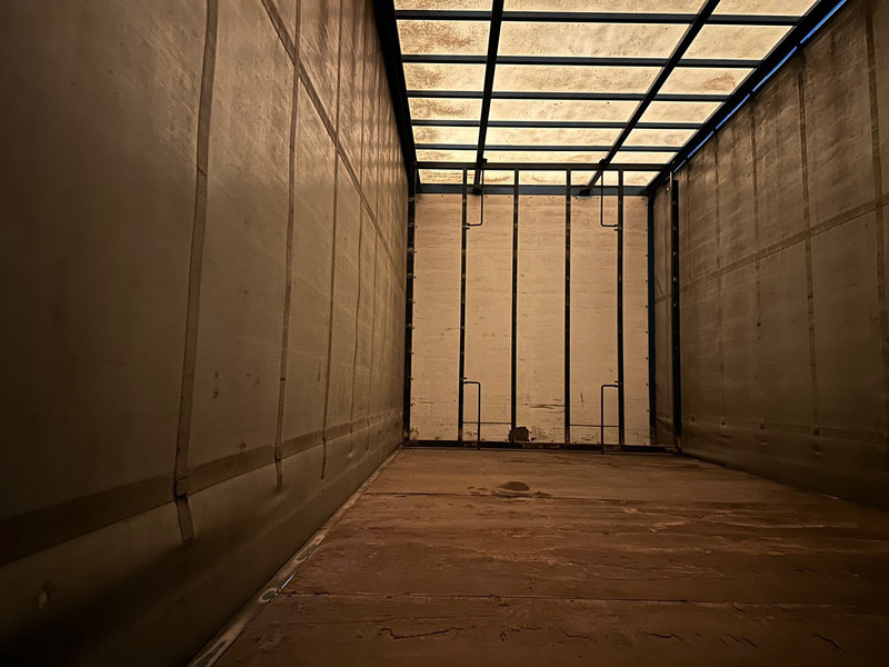 DAF LF45.150 - Kamion s ceradom: slika DAF LF45.150 - Kamion s ceradom DAF LF45.150 - Kamion s ceradom: slika DAF LF45.150 - Kamion s ceradom