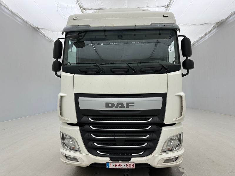 DAF XF 460 Space Cab* - Kamion-šasija: slika DAF XF 460 Space Cab* - Kamion-šasija DAF XF 460 Space Cab* - Kamion-šasija: slika DAF XF 460 Space Cab* - Kamion-šasija