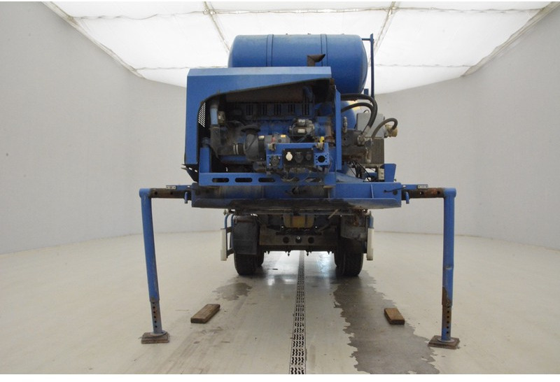 De Buf Mixer 10 m³ - Poluprikolica mikser: slika De Buf Mixer 10 m³ - Poluprikolica mikser De Buf Mixer 10 m³ - Poluprikolica mikser: slika De Buf Mixer 10 m³ - Poluprikolica mikser