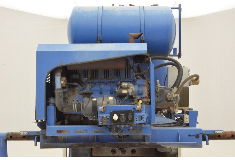 De Buf Mixer 10 m³ - Poluprikolica mikser: slika De Buf Mixer 10 m³ - Poluprikolica mikser De Buf Mixer 10 m³ - Poluprikolica mikser: slika De Buf Mixer 10 m³ - Poluprikolica mikser