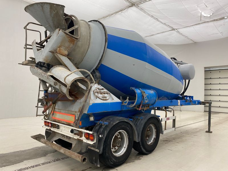 De Buf Mixer 10 m³ - Poluprikolica mikser: slika De Buf Mixer 10 m³ - Poluprikolica mikser De Buf Mixer 10 m³ - Poluprikolica mikser: slika De Buf Mixer 10 m³ - Poluprikolica mikser