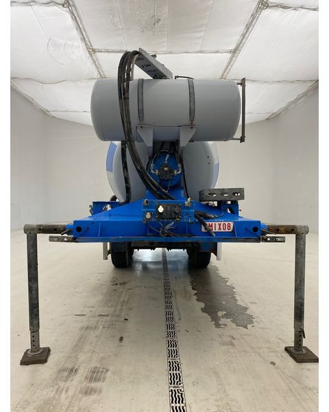 De Buf Mixer 10 m³ - Poluprikolica mikser: slika De Buf Mixer 10 m³ - Poluprikolica mikser De Buf Mixer 10 m³ - Poluprikolica mikser: slika De Buf Mixer 10 m³ - Poluprikolica mikser