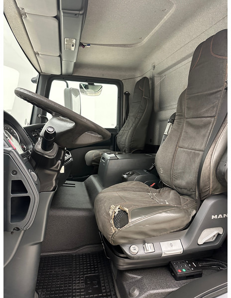 Kamion cisterna za prijevoz goriva MAN TGL 12.250: slika Kamion cisterna za prijevoz goriva MAN TGL 12.250