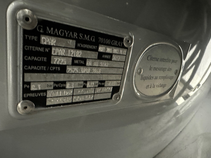 Kamion cisterna za prijevoz goriva MAN TGL 12.250: slika Kamion cisterna za prijevoz goriva MAN TGL 12.250