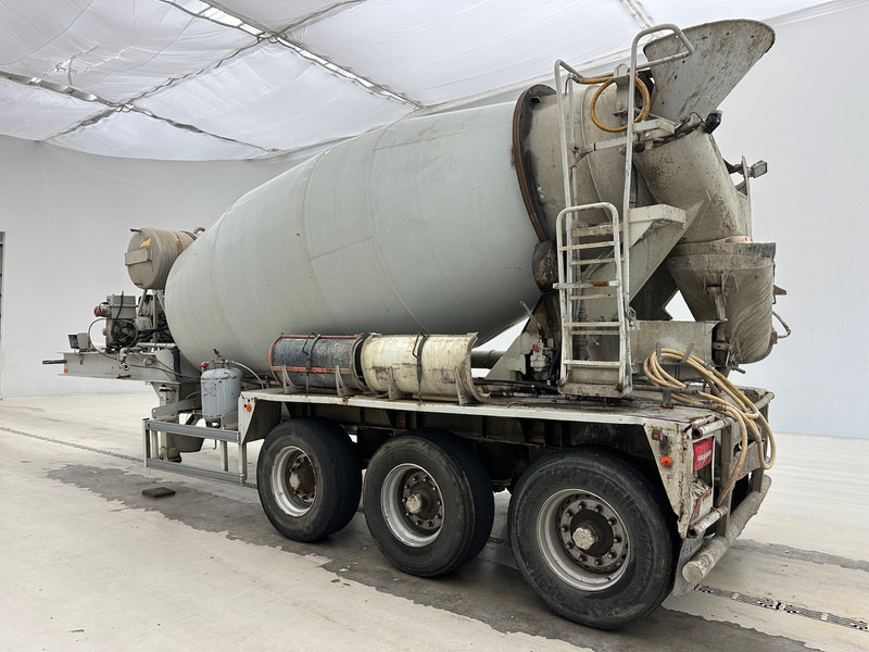 MOL Mixer 10 cub - Poluprikolica mikser: slika MOL Mixer 10 cub - Poluprikolica mikser MOL Mixer 10 cub - Poluprikolica mikser: slika MOL Mixer 10 cub - Poluprikolica mikser