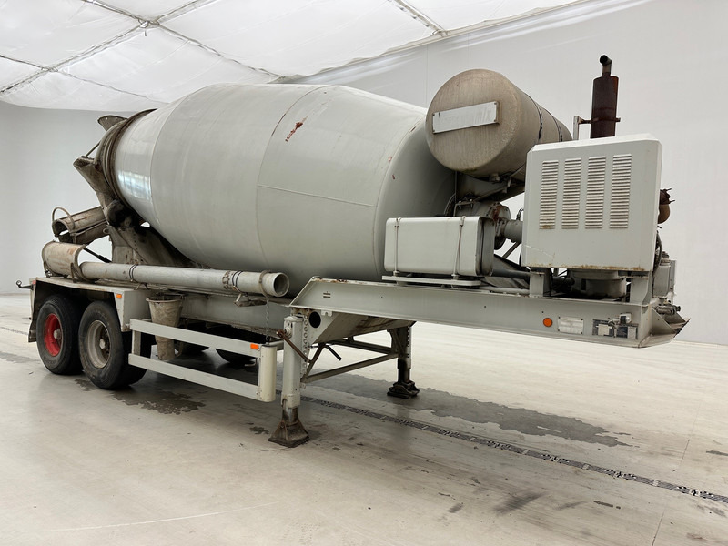 MOL Mixer 10 cub - Poluprikolica mikser: slika MOL Mixer 10 cub - Poluprikolica mikser MOL Mixer 10 cub - Poluprikolica mikser: slika MOL Mixer 10 cub - Poluprikolica mikser