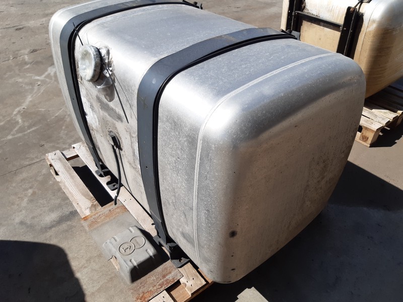 Mercedes-Benz A9604704503 540 li - Spremnik goriva: slika Mercedes-Benz A9604704503 540 li - Spremnik goriva Mercedes-Benz A9604704503 540 li - Spremnik goriva: slika Mercedes-Benz A9604704503 540 li - Spremnik goriva