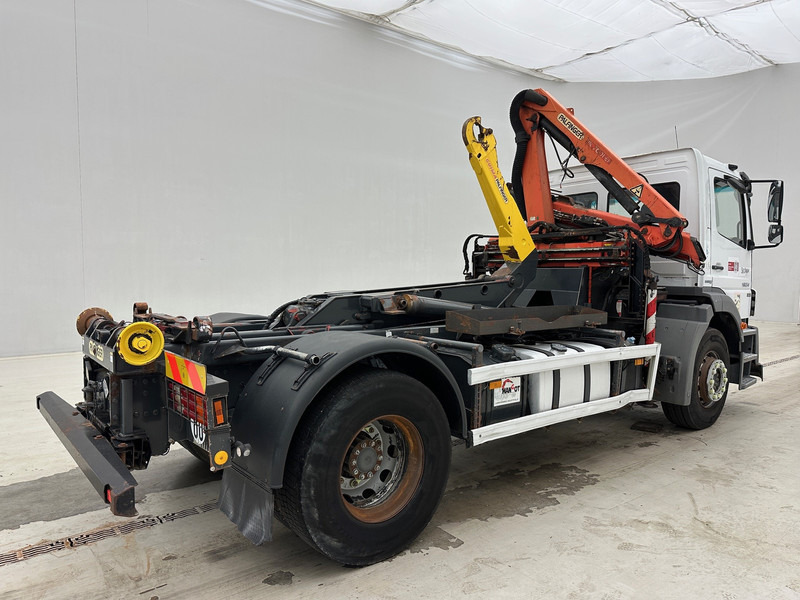 Kamion s kukastom dizalicom, Kamion s kranom Mercedes-Benz Axor 1824: slika Kamion s kukastom dizalicom, Kamion s kranom Mercedes-Benz Axor 1824