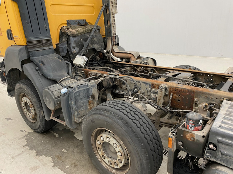 Kamion-šasija Renault Kerax 410 DXi - 8x4: slika Kamion-šasija Renault Kerax 410 DXi - 8x4