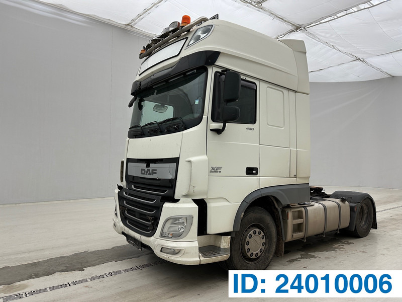 DAF XF 460 Super Space Cab - Tegljač: slika DAF XF 460 Super Space Cab - Tegljač DAF XF 460 Super Space Cab - Tegljač: slika DAF XF 460 Super Space Cab - Tegljač