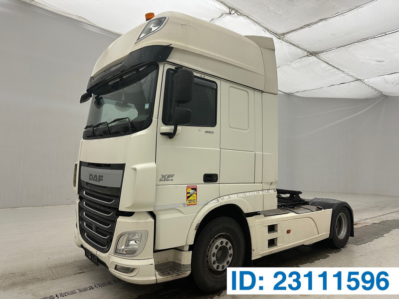 DAF XF 460 Super Space Cab - Tegljač: slika DAF XF 460 Super Space Cab - Tegljač DAF XF 460 Super Space Cab - Tegljač: slika DAF XF 460 Super Space Cab - Tegljač