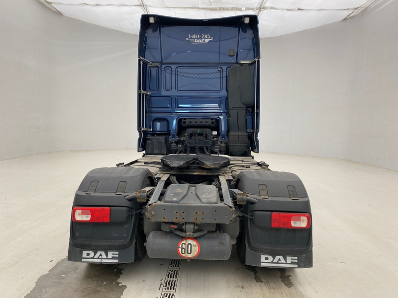 DAF XF106.460 Super Space Cab - Tegljač: slika DAF XF106.460 Super Space Cab - Tegljač DAF XF106.460 Super Space Cab - Tegljač: slika DAF XF106.460 Super Space Cab - Tegljač
