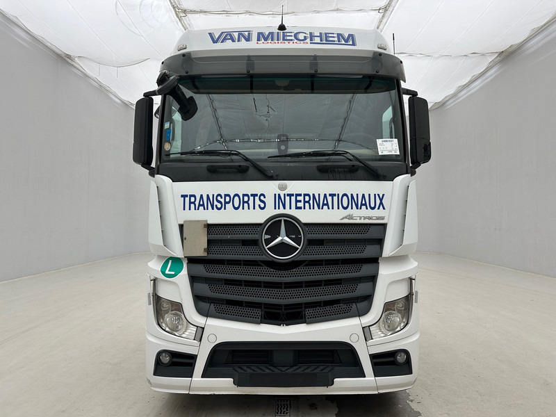 Mercedes-Benz Actros 1842 - Tegljač: slika Mercedes-Benz Actros 1842 - Tegljač Mercedes-Benz Actros 1842 - Tegljač: slika Mercedes-Benz Actros 1842 - Tegljač