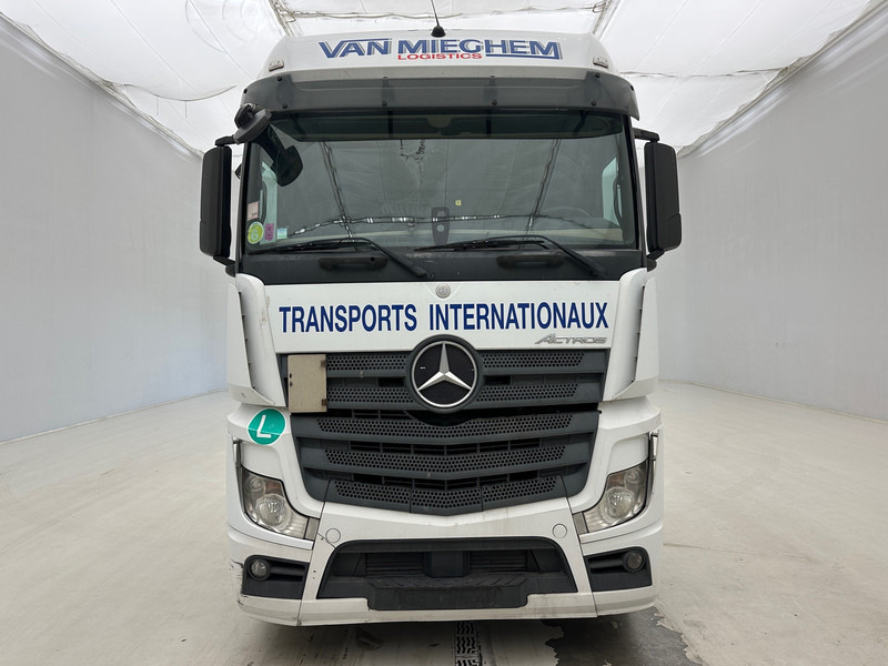 Mercedes-Benz Actros 1842 - Tegljač: slika Mercedes-Benz Actros 1842 - Tegljač Mercedes-Benz Actros 1842 - Tegljač: slika Mercedes-Benz Actros 1842 - Tegljač