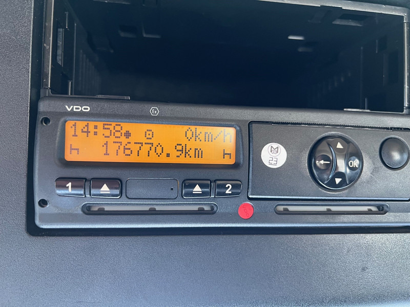 Tegljač Mercedes-Benz Actros 1845 Bigspace: slika Tegljač Mercedes-Benz Actros 1845 Bigspace