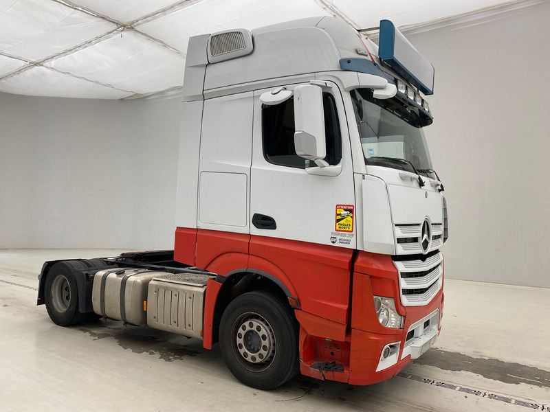 Mercedes-Benz Actros 1963 - Tegljač: slika Mercedes-Benz Actros 1963 - Tegljač Mercedes-Benz Actros 1963 - Tegljač: slika Mercedes-Benz Actros 1963 - Tegljač