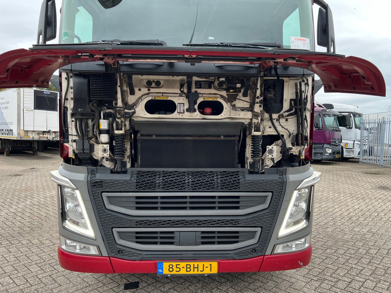 Volvo FH13.420 Globetrotter - ADR - Tegljač: slika Volvo FH13.420 Globetrotter - ADR - Tegljač Volvo FH13.420 Globetrotter - ADR - Tegljač: slika Volvo FH13.420 Globetrotter - ADR - Tegljač