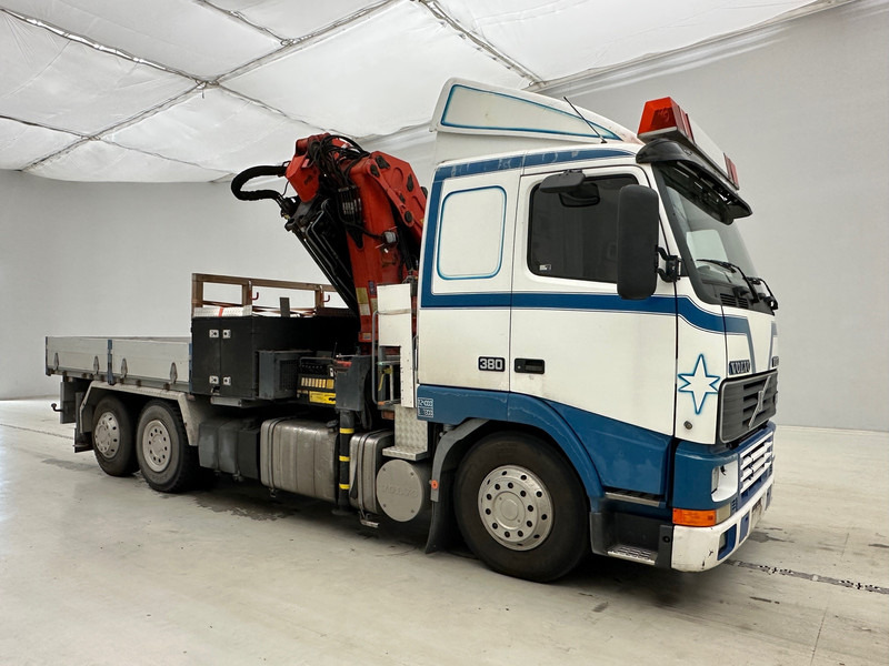 Volvo FH12.360 - 6x2 - Kamion s kranom: slika Volvo FH12.360 - 6x2 - Kamion s kranom Volvo FH12.360 - 6x2 - Kamion s kranom: slika Volvo FH12.360 - 6x2 - Kamion s kranom