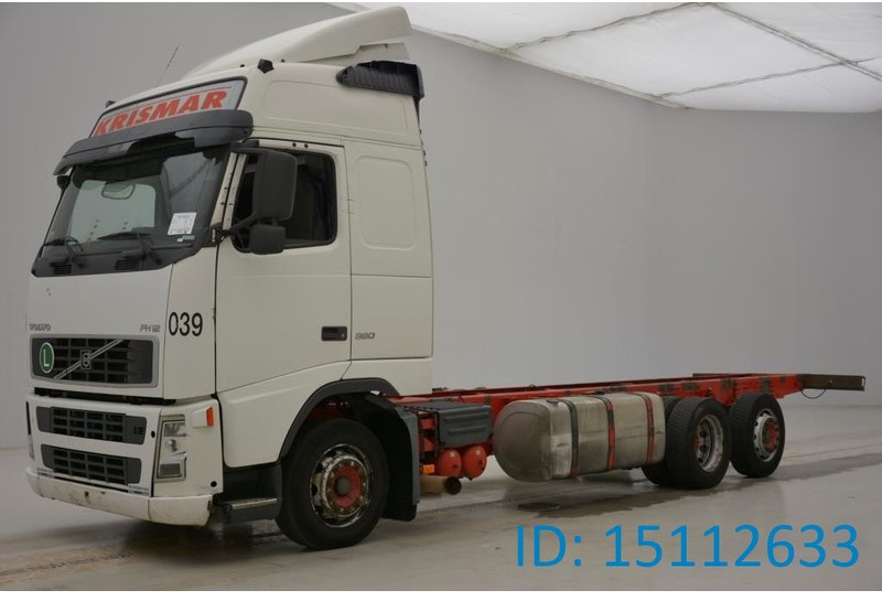 Volvo FH12.380 - 6x2 Globetrotter - Kamion-šasija: slika Volvo FH12.380 - 6x2 Globetrotter - Kamion-šasija Volvo FH12.380 - 6x2 Globetrotter - Kamion-šasija: slika Volvo FH12.380 - 6x2 Globetrotter - Kamion-šasija