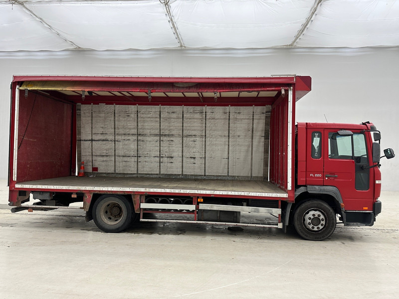 Volvo FL 220 - Kamion s ceradom: slika Volvo FL 220 - Kamion s ceradom Volvo FL 220 - Kamion s ceradom: slika Volvo FL 220 - Kamion s ceradom