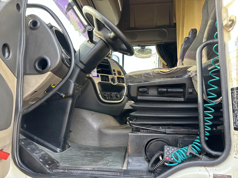 DAF XF 105.510 Super spacecab Euro 5 Retarder - Tegljač: slika DAF XF 105.510 Super spacecab Euro 5 Retarder - Tegljač DAF XF 105.510 Super spacecab Euro 5 Retarder - Tegljač: slika DAF XF 105.510 Super spacecab Euro 5 Retarder - Tegljač