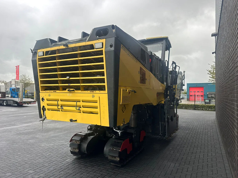 Bomag BM 2200/75 ASFALTFREES / ASPHALT MILLING MACHINE / COLD PLANER - Stroj za asfaltiranje: slika Bomag BM 2200/75 ASFALTFREES / ASPHALT MILLING MACHINE / COLD PLANER - Stroj za asfaltiranje Bomag BM 2200/75 ASFALTFREES / ASPHALT MILLING MACHINE / COLD PLANER - Stroj za asfaltiranje: slika Bomag BM 2200/75 ASFALTFREES / ASPHALT MILLING MACHINE / COLD PLANER - Stroj za asfaltiranje