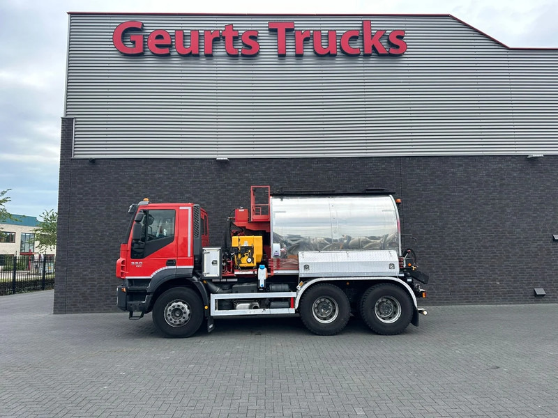 Iveco Trakker 330 6X4 LINNHOFF& HENNE AWÖL 600 6M3 ASFALTKOKER/ASPHALTKOCHER/ASFALTCOOKER/HEATER - Kamion: slika Iveco Trakker 330 6X4 LINNHOFF& HENNE AWÖL 600 6M3 ASFALTKOKER/ASPHALTKOCHER/ASFALTCOOKER/HEATER - Kamion Iveco Trakker 330 6X4 LINNHOFF& HENNE AWÖL 600 6M3 ASFALTKOKER/ASPHALTKOCHER/ASFALTCOOKER/HEATER - Kamion: slika Iveco Trakker 330 6X4 LINNHOFF& HENNE AWÖL 600 6M3 ASFALTKOKER/ASPHALTKOCHER/ASFALTCOOKER/HEATER - Kamion