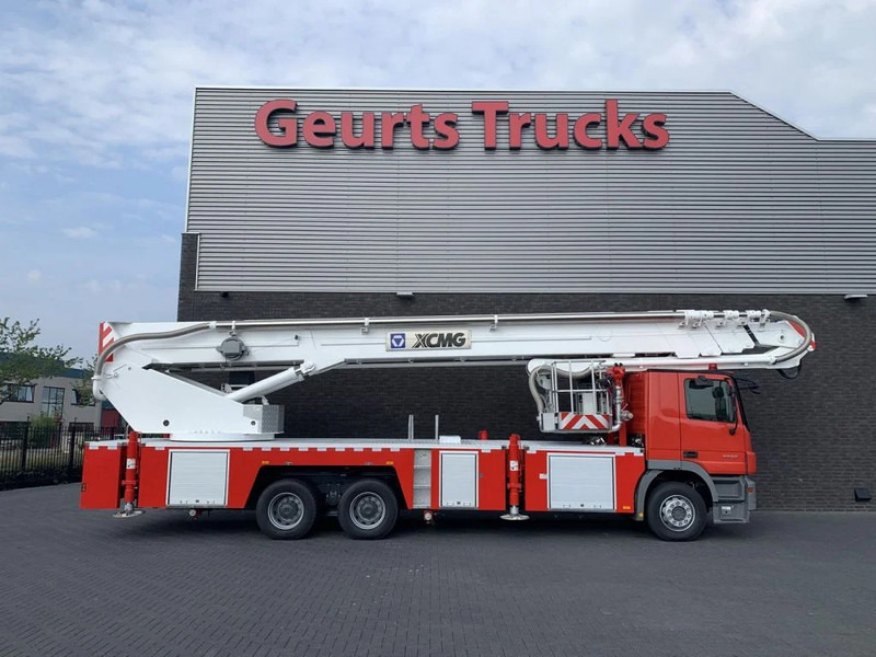 Mercedes-Benz Actros 3332 6X4 XCMG DG53C FIRE FIGTHING PLATFORM 53 METER - Kamion: slika Mercedes-Benz Actros 3332 6X4 XCMG DG53C FIRE FIGTHING PLATFORM 53 METER - Kamion Mercedes-Benz Actros 3332 6X4 XCMG DG53C FIRE FIGTHING PLATFORM 53 METER - Kamion: slika Mercedes-Benz Actros 3332 6X4 XCMG DG53C FIRE FIGTHING PLATFORM 53 METER - Kamion