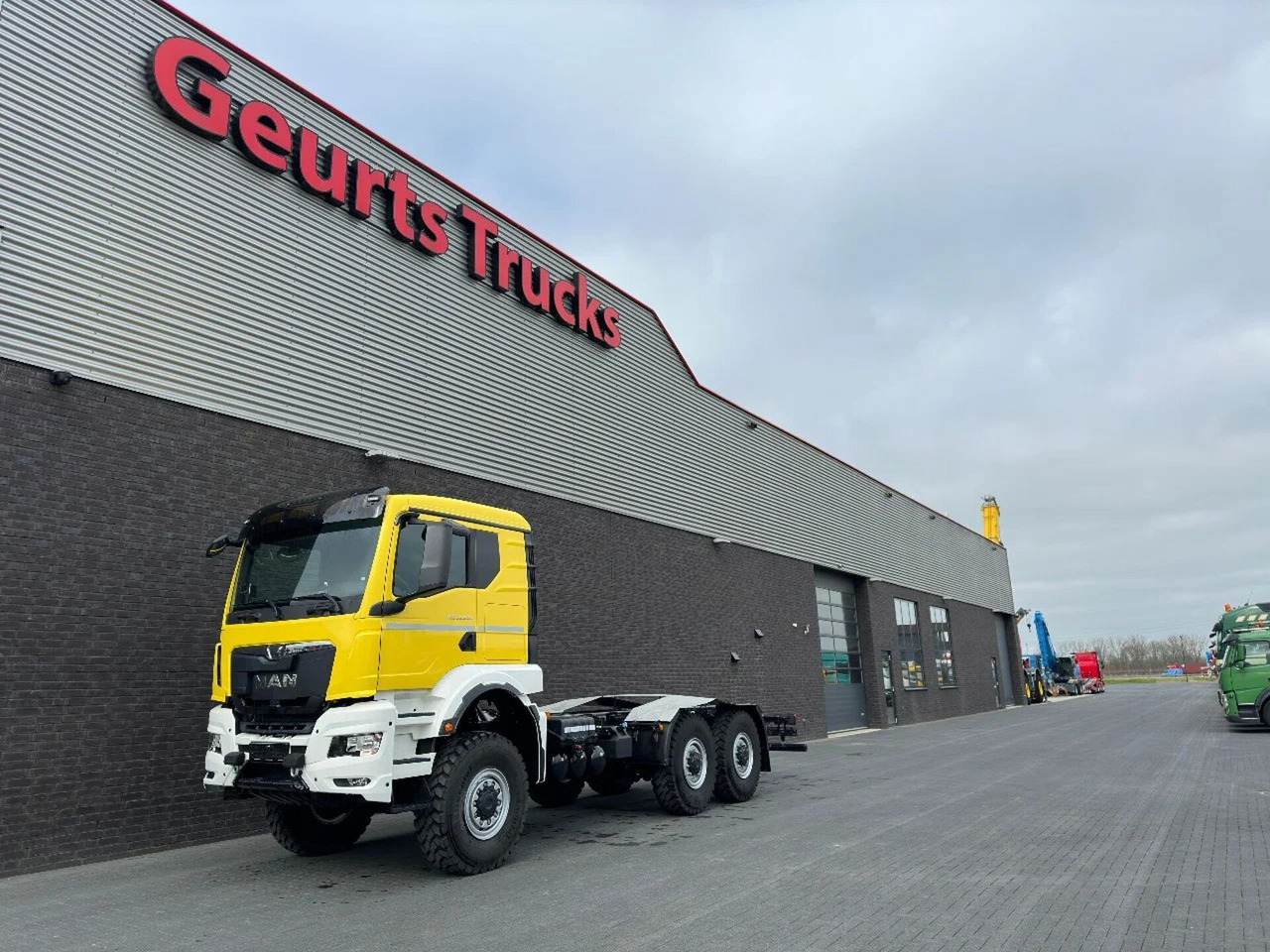 MAN TGS 33.540 6X6 BB CH HEAVY DUTY CHASSIS CABINE/N - Kamion-šasija: slika MAN TGS 33.540 6X6 BB CH HEAVY DUTY CHASSIS CABINE/N - Kamion-šasija MAN TGS 33.540 6X6 BB CH HEAVY DUTY CHASSIS CABINE/N - Kamion-šasija: slika MAN TGS 33.540 6X6 BB CH HEAVY DUTY CHASSIS CABINE/N - Kamion-šasija