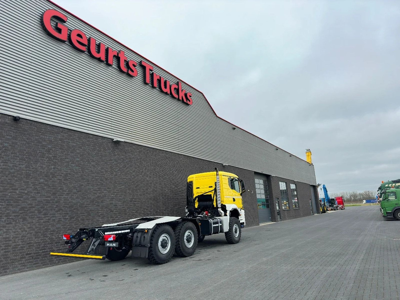 MAN TGS 33.540 6X6 BB CH HEAVY DUTY CHASSIS CABINE/N - Kamion-šasija: slika MAN TGS 33.540 6X6 BB CH HEAVY DUTY CHASSIS CABINE/N - Kamion-šasija MAN TGS 33.540 6X6 BB CH HEAVY DUTY CHASSIS CABINE/N - Kamion-šasija: slika MAN TGS 33.540 6X6 BB CH HEAVY DUTY CHASSIS CABINE/N - Kamion-šasija