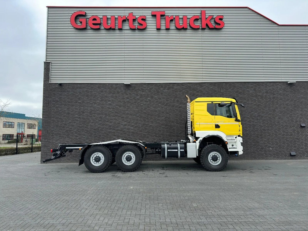 MAN TGS 33.540 6X6 BB CH HEAVY DUTY CHASSIS CABINE/N - Kamion-šasija: slika MAN TGS 33.540 6X6 BB CH HEAVY DUTY CHASSIS CABINE/N - Kamion-šasija MAN TGS 33.540 6X6 BB CH HEAVY DUTY CHASSIS CABINE/N - Kamion-šasija: slika MAN TGS 33.540 6X6 BB CH HEAVY DUTY CHASSIS CABINE/N - Kamion-šasija