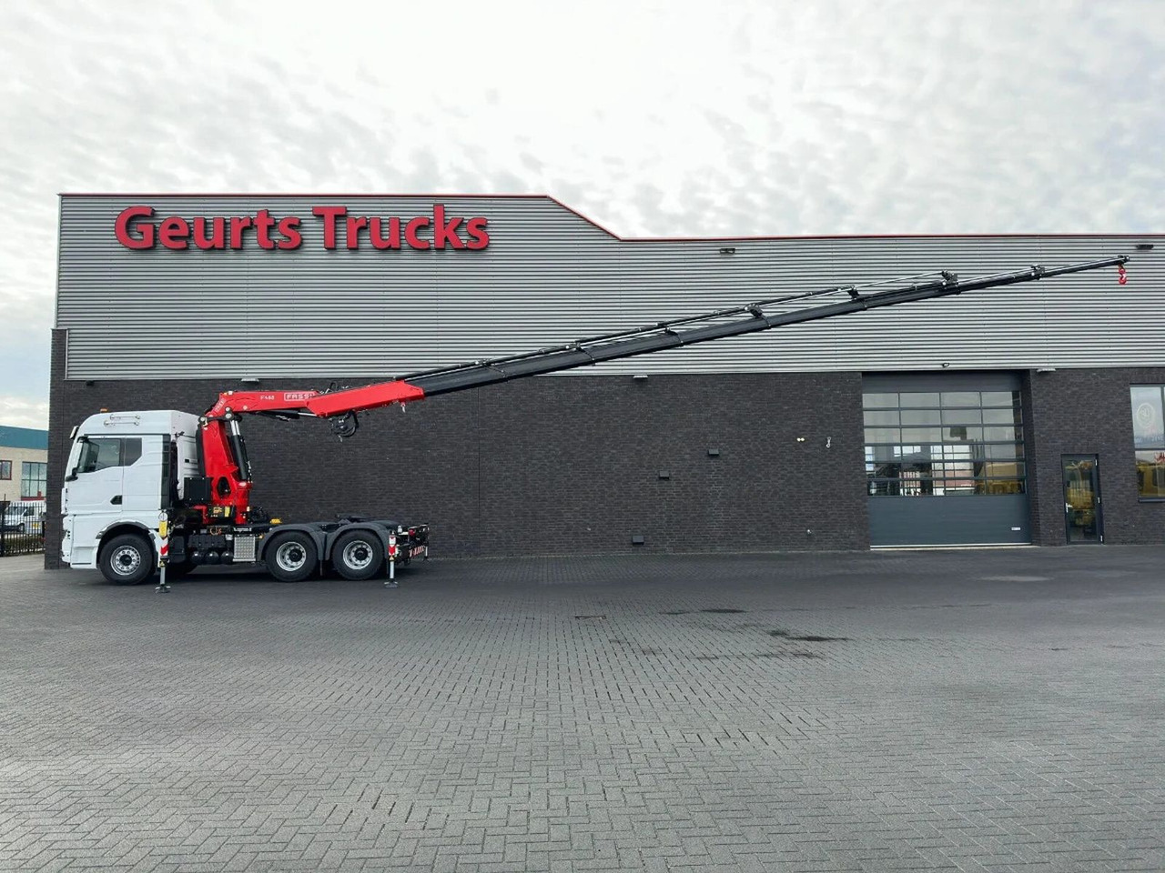 MAN TGX 33.520 6X4 TREKKER-BAKWAGEN COMBI + FASSI F4 - Kamion s kranom: slika MAN TGX 33.520 6X4 TREKKER-BAKWAGEN COMBI + FASSI F4 - Kamion s kranom MAN TGX 33.520 6X4 TREKKER-BAKWAGEN COMBI + FASSI F4 - Kamion s kranom: slika MAN TGX 33.520 6X4 TREKKER-BAKWAGEN COMBI + FASSI F4 - Kamion s kranom