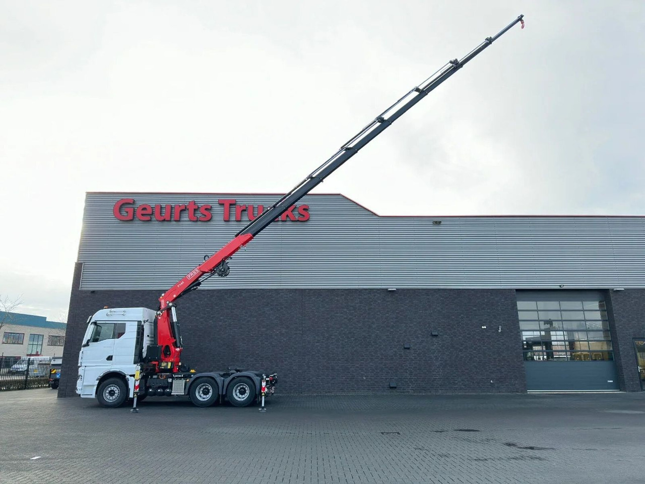 MAN TGX 33.520 6X4 TREKKER-BAKWAGEN COMBI + FASSI F4 - Kamion s kranom: slika MAN TGX 33.520 6X4 TREKKER-BAKWAGEN COMBI + FASSI F4 - Kamion s kranom MAN TGX 33.520 6X4 TREKKER-BAKWAGEN COMBI + FASSI F4 - Kamion s kranom: slika MAN TGX 33.520 6X4 TREKKER-BAKWAGEN COMBI + FASSI F4 - Kamion s kranom